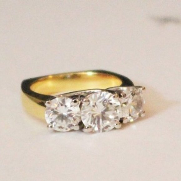 3.5 Ct. Asha ~diamond~ RING - Picture 5 of 6